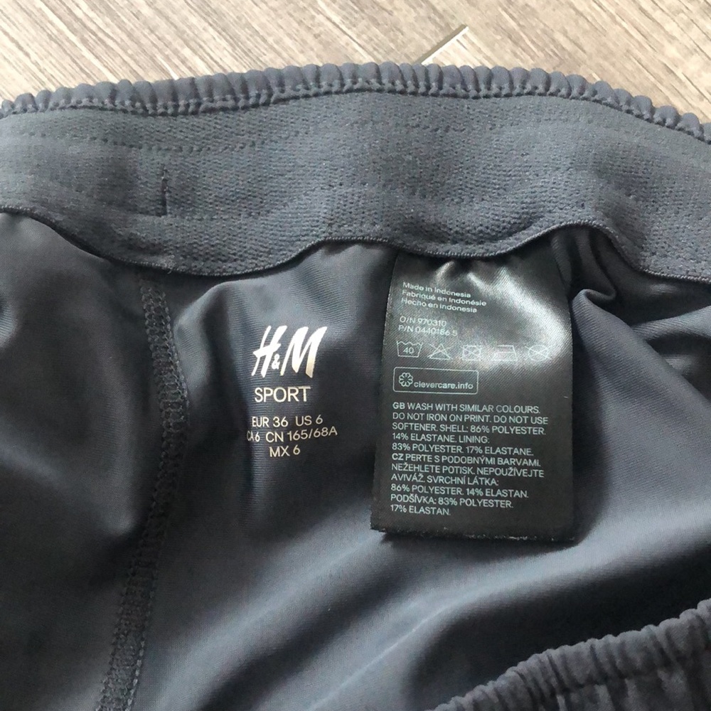 H&M Running Shorts - Picture 3 of 3